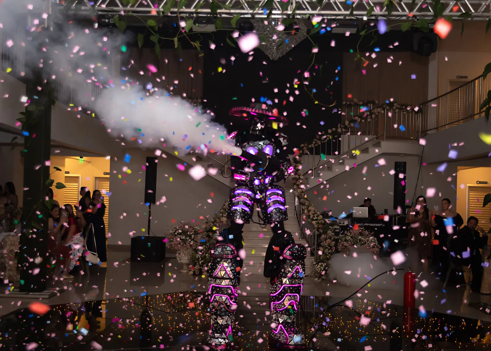 Fiesta de XV a&ntilde;os con ambientaci&oacute;n elegante